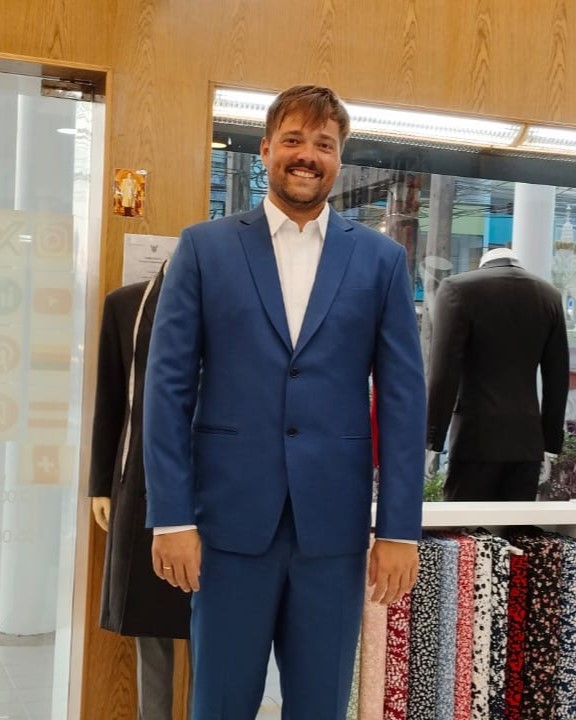 Single breast suit from Custom Tailor based in Khaolak,Thailand